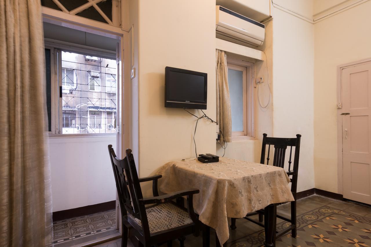 Bed And Breakfast At Colaba Mumbai  Buitenkant foto