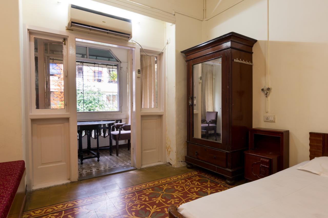Bed And Breakfast At Colaba Mumbai  Buitenkant foto