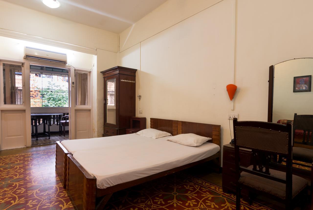Bed And Breakfast At Colaba Mumbai  Buitenkant foto
