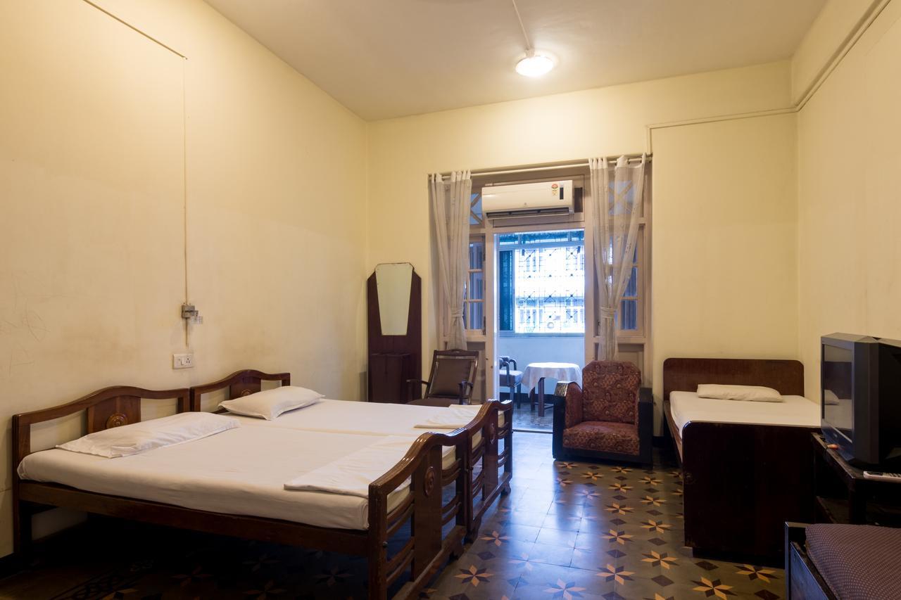 Bed And Breakfast At Colaba Mumbai  Buitenkant foto