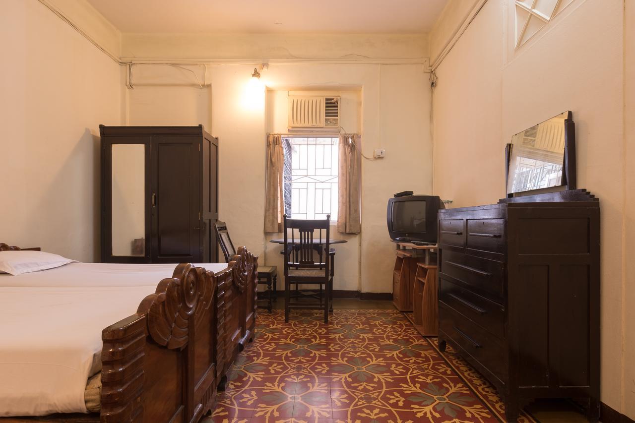 Bed And Breakfast At Colaba Mumbai  Buitenkant foto